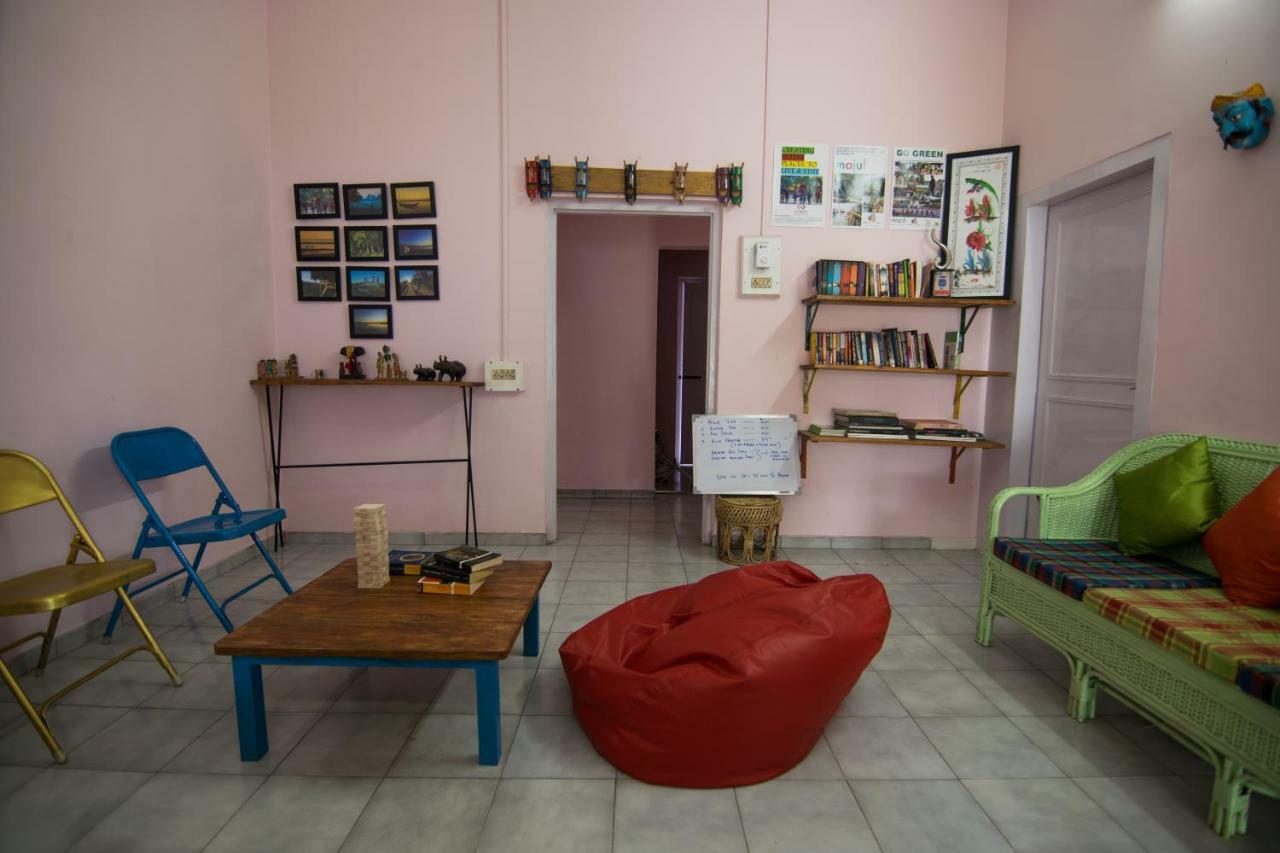 Gibbon Backpackers Hostel Guwahati Eksteriør billede