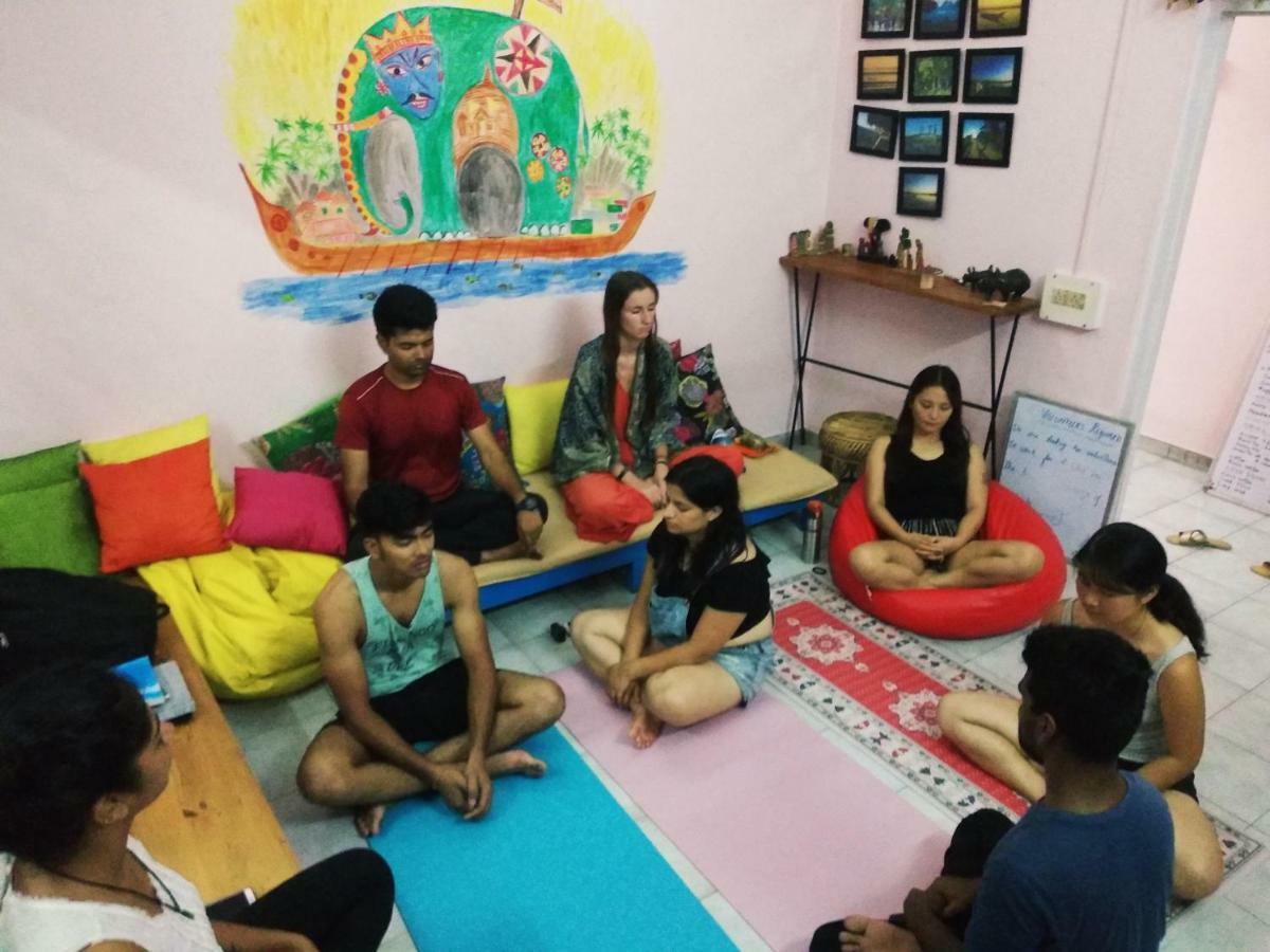 Gibbon Backpackers Hostel Guwahati Eksteriør billede