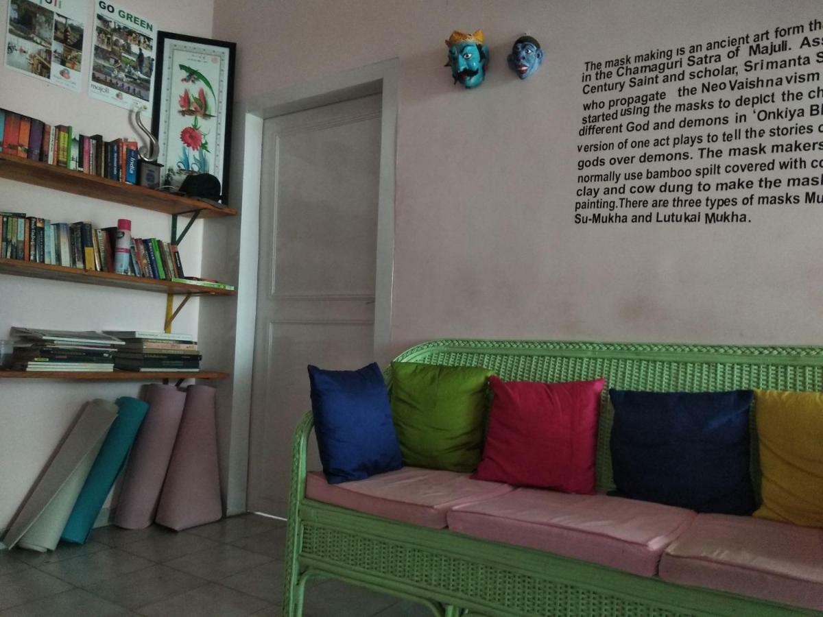 Gibbon Backpackers Hostel Guwahati Eksteriør billede