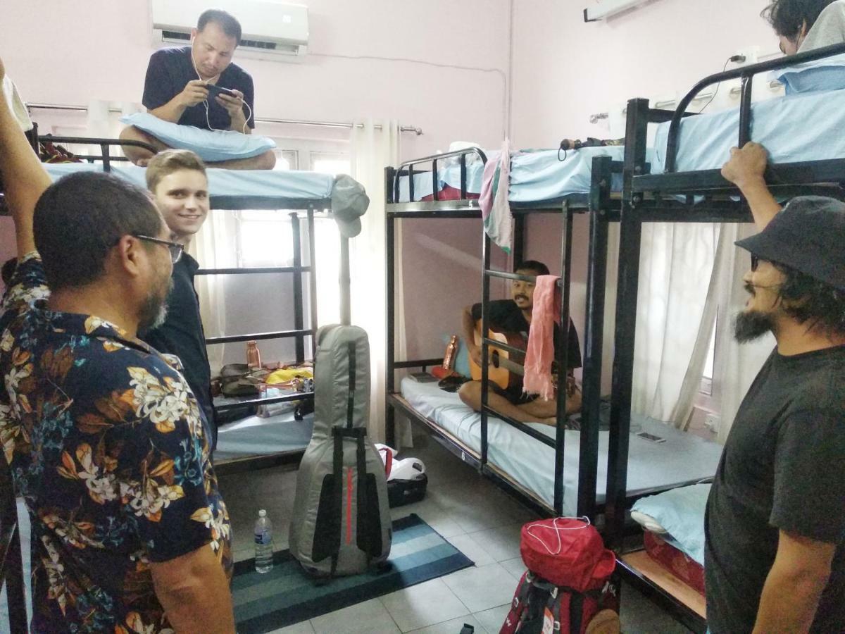 Gibbon Backpackers Hostel Guwahati Eksteriør billede