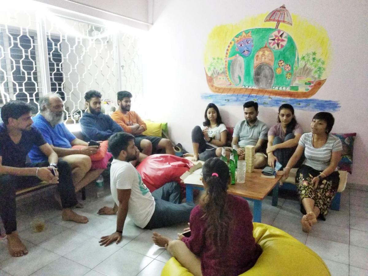 Gibbon Backpackers Hostel Guwahati Eksteriør billede